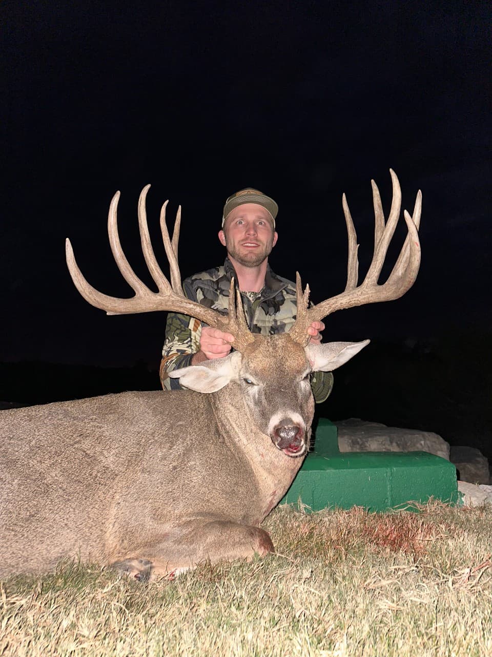 219" Signature Buck