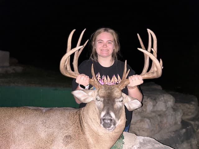 Trophy Buck IMG_1261