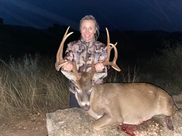 Trophy Buck IMG_2899