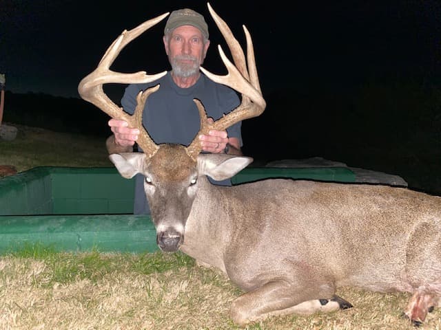 Trophy Buck IMG_3168